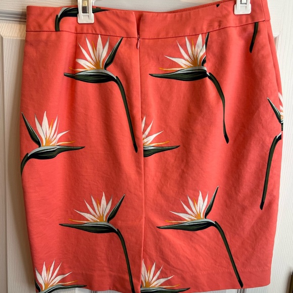 Ann Taylor Coral Flower Pencil Skirt - Picture 2 of 3